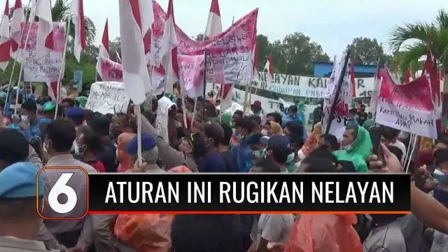 Ratusan nelayan di Kalimantan Barat melakukan aksi unjuk rasa di Kantor Dinas Kelautan dan Perikanan. Mereka menilai aturan yang ditetapkan pemerintah mengenai tarif Penerimaan Negara Bukan Pajak yang naik hingga 400 persen tak masuk akal dan sangat ...