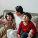 Cara penyampaian yang mempermalukan anak di depan banyak orang dapat memberikan pengalaman emosional yang berbeda (Sumber: Pexels.com)