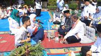 Inspiratif, Dua Siswa Disabilitas Netra Warnai Momen MPLS dengan Lantunan Ayat Al-Quran. Foto: Kemenag.
