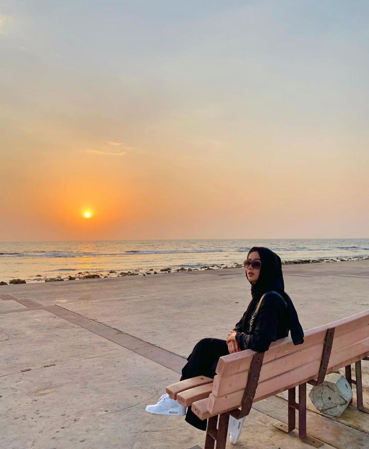 Selfi Nafilah Hijrah Usai Bertemu Sosok Hitam, Apa yang Sebenarnya Terjadi?