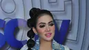 Meski terkesan agak ribet, Syahrini merasa tidak risih. Bagi Syahrini, itu merupakan resiko dirinya untuk selalu tampil fresh dan berbeda dari biasanya. (Nurwahyunan/Bintang.com)