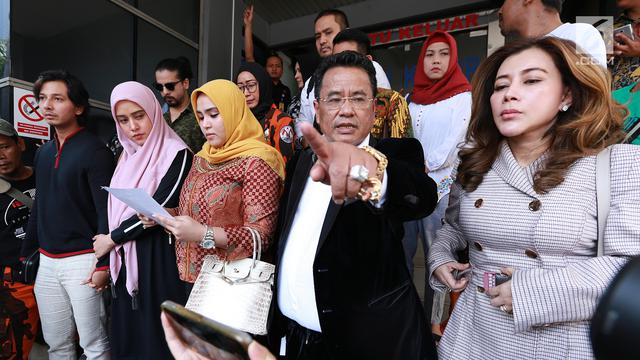 Didampingi Hotman Paris, Fairuz Polisikan Galih Ginanjar