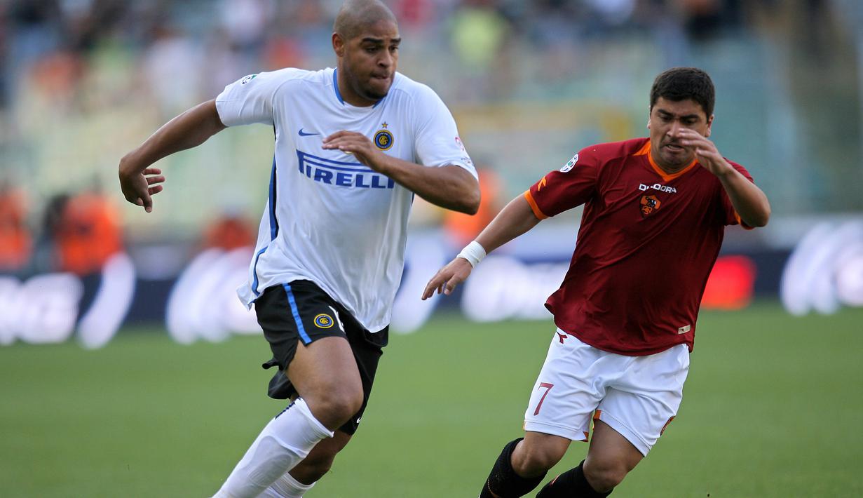 Sejak tahun 2010, Adriano mengalami penurunan dalam masa kariernya. Tercatat mantan pemain AC Parma ini pernah merumput dengan berat badan 93 kg. (AFP/Filippo Monteforte)