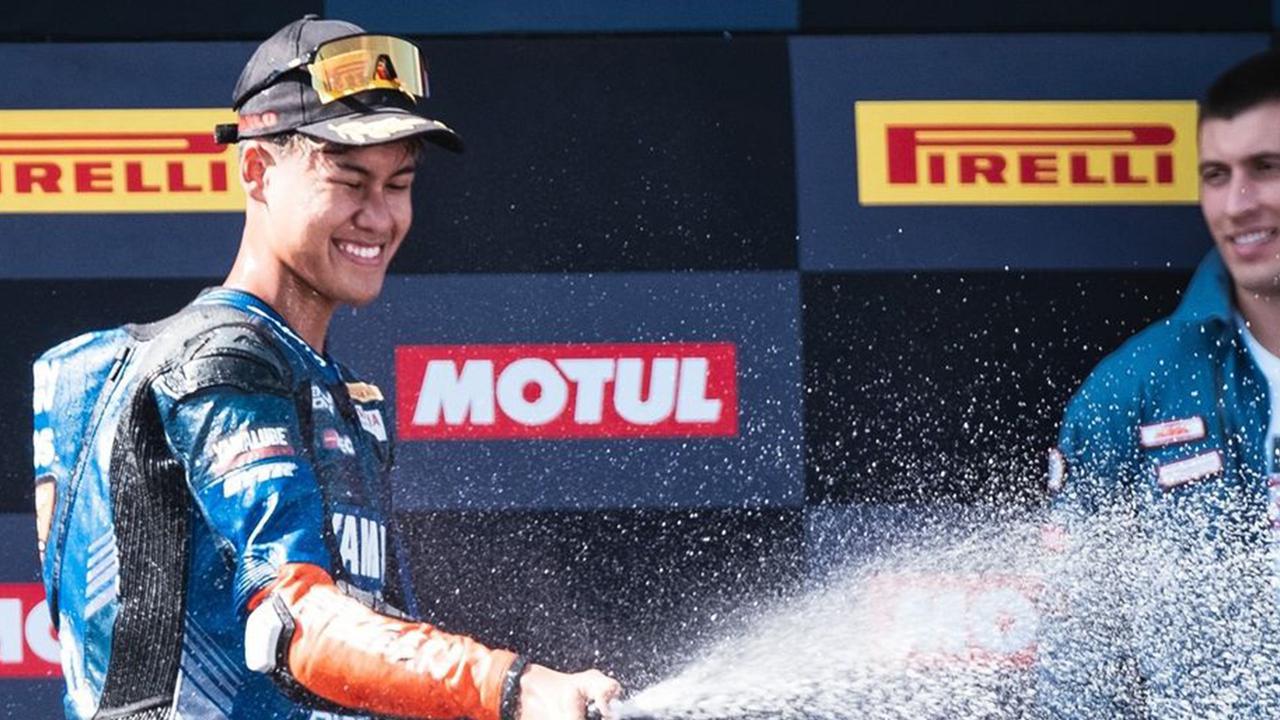 Pembalap Indonesia Aldi Mahendra Juara Dunia Super Sport 300 di Spanyol