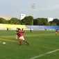 Timnas Indonesia Putri U-16 menjaga asa ke semifinal Piala AFF U-16 Putri setelah mengalahkan Kamboja. (Bola.com/Muhammad Ivan Rida)