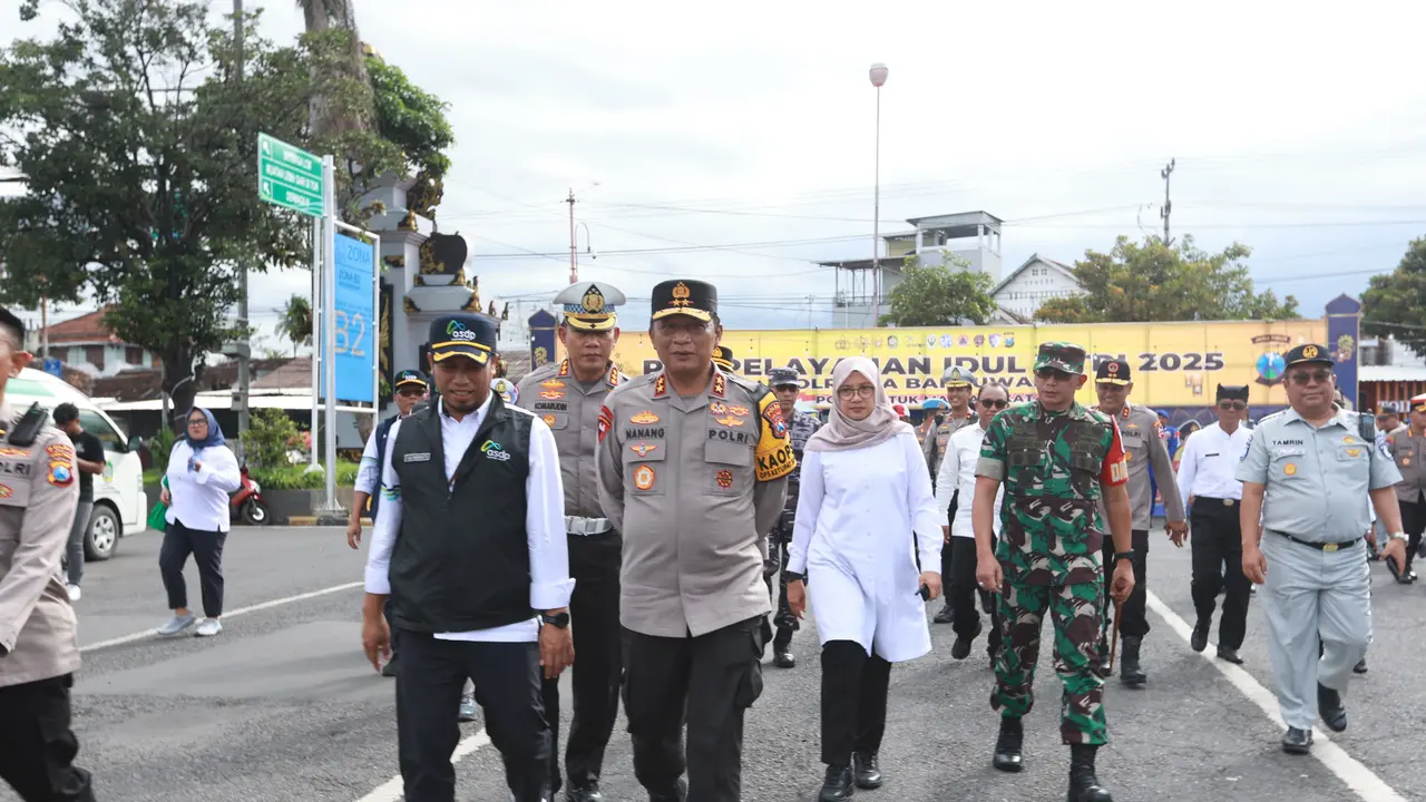 Kapolda Jawa Timur Irjen Pol Nanang Avianto  pantau arus Balik di Pelabuhan Ketapang Banyuwangi (Istimewa)