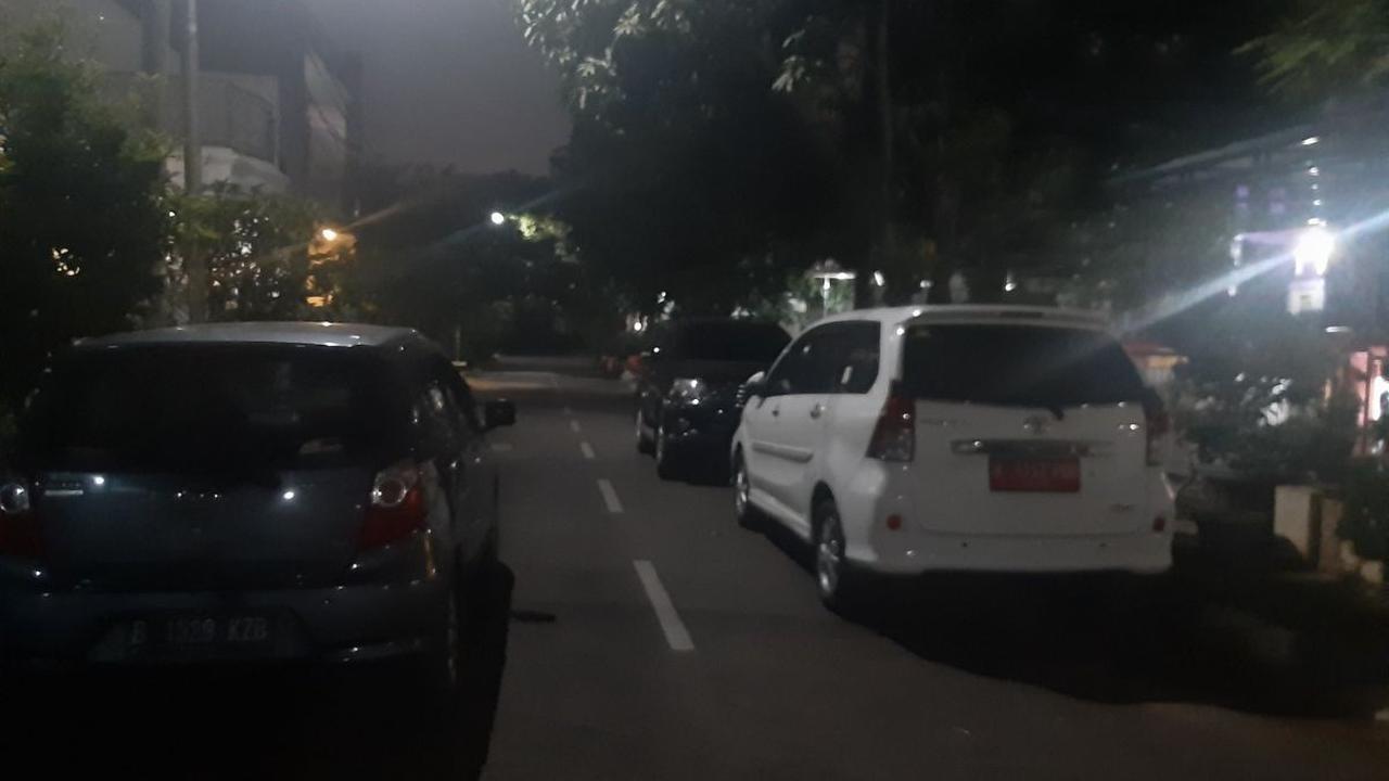 8. Sedikit menyempitkan jalan