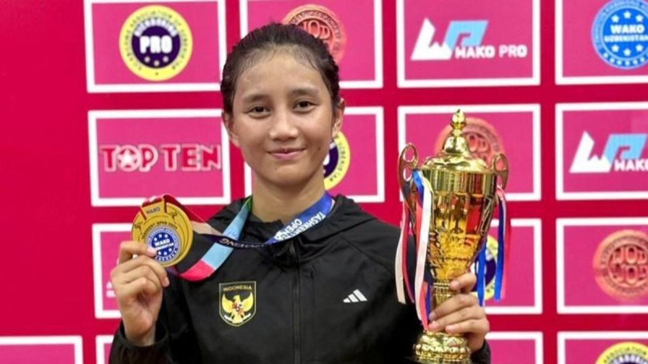 Keren! Polwan Sumut Asal Samosir Raih Medali Emas di Piala Dunia Kickboxing 2025, Harumkan Nama Bangsa