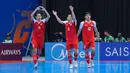 Pada babak tambahan pertama, kedua tim bermain lebih berhati-hati. Drama kembali terjadi di babak tambahan kedua. Israr Megantara mencetak gol ketiganya pada laga ini dan membawa Indonesia unggul 5–4 dua menit sebelum pertandingan usai. Namun keunggulan itu kembali sirna setelah Iran mencetak gol penyeimbang menjadi 5–5. Tampak dalam foto, pemain Timnas Futsal Indonesia, Reza Gunawan (kiri) merayakan gol saat melawan Iran pada final Piala Asia Futsal 2026 di Indonesia Arena, Kompleks Gelora Bung Karno, Senayan, Jakarta, Sabtu (7/2/2026). (Bola.com/Bagaskara Lazuardi)