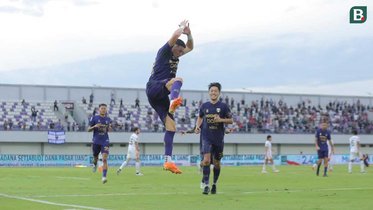 Foto: Selebrasi Gol Siu Aleksa Kunci Kemenangan Bersejarah Persita atas Borneo FC di BRI Super League 2025/2026