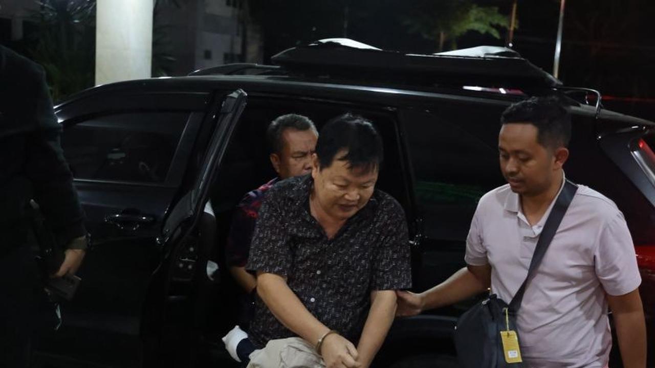 Tertangkap di Rumahnya Sendiri, Kejati Banten Amankan Buron Penipuan Johnny Kainde di Jakarta Timur
