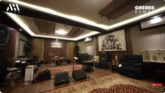8 Potret Rumah Baru Andre Taulany, Ada Studio Rekaman dan Koleksi Mobil Mewah
