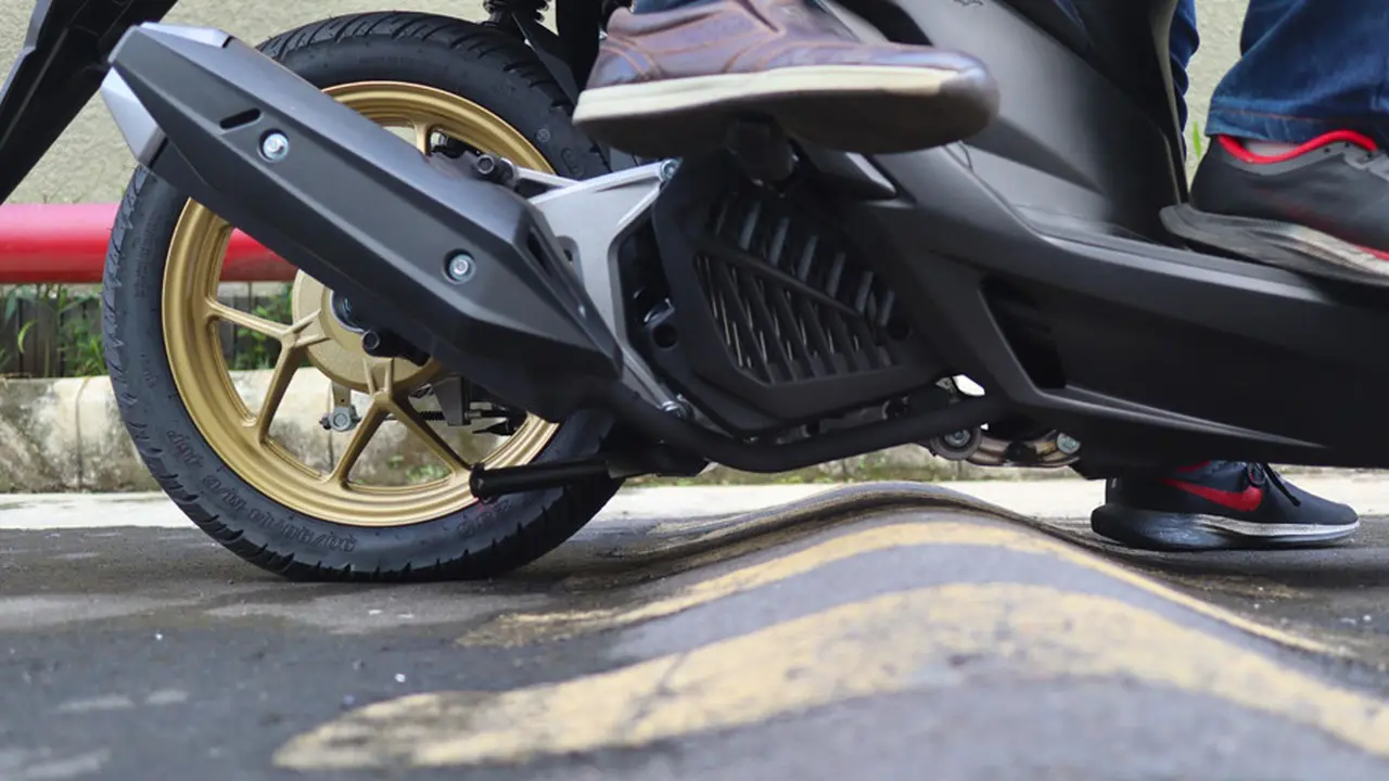 Trik Mencegah Agar Bagian Bawah Motor Tidak ‘Kegasruk’