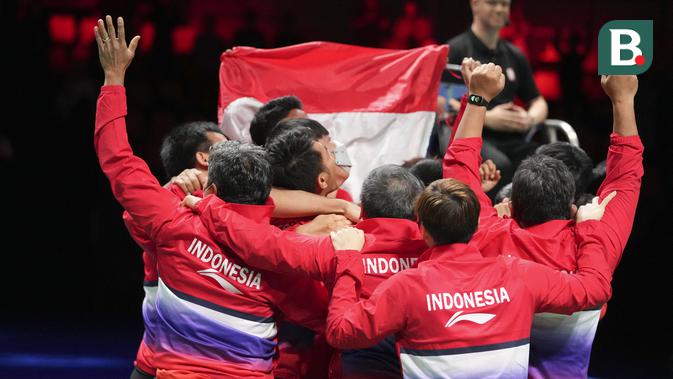 Indonesia juara Piala Thomas 2020 usai menumbangkan China 3-0 di Aarhaus, Denmark, Minggu (17/10/2021). (AFP/Claus Fisker / Ritzau Scanpix)