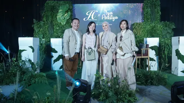 Tya Ariestya dan Jims Honey berkolaborasi membuat tas.