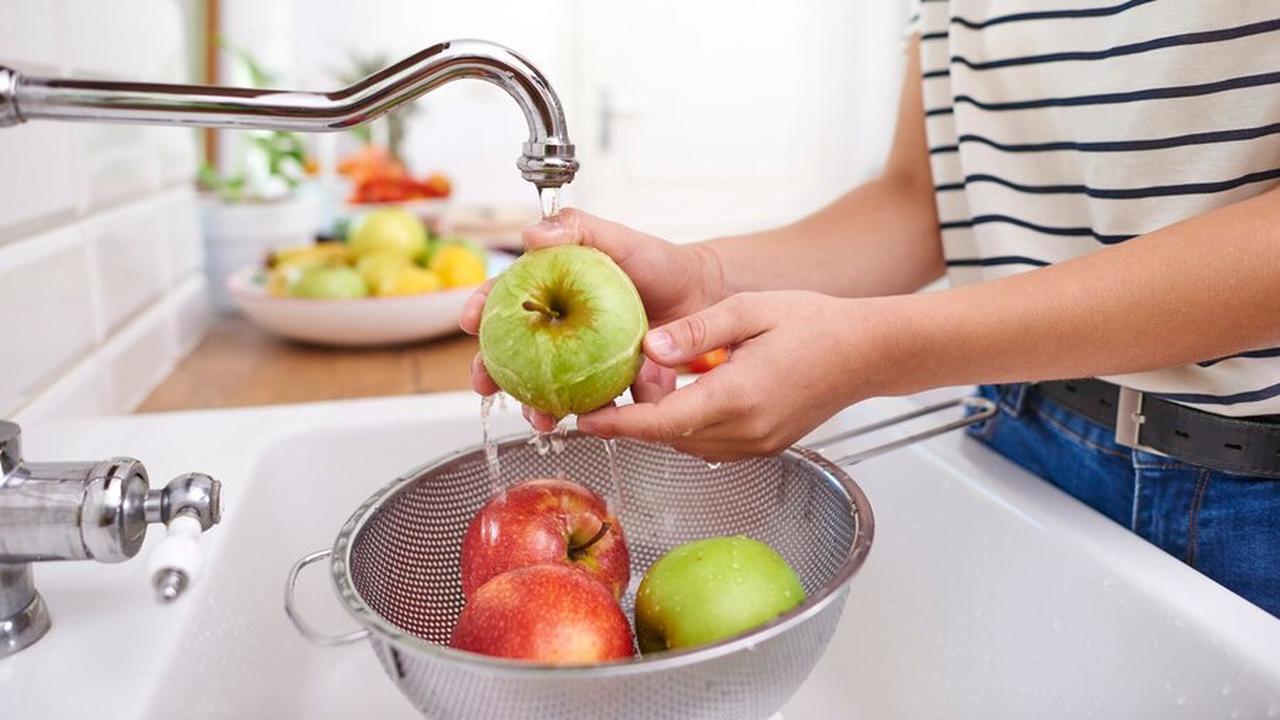 1. Cuci Tangan Sebelum dan Sesudah<br><br>
