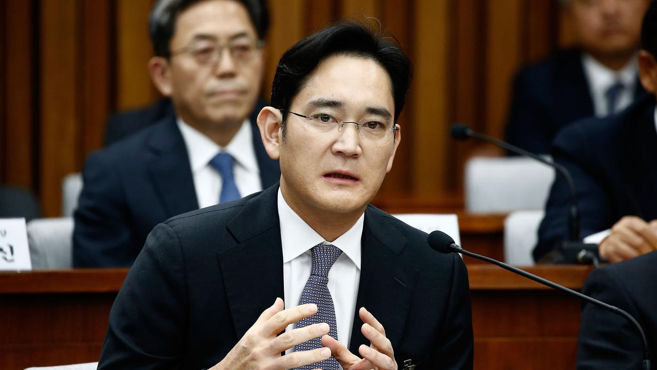 Lee Jae-yong merupakan putra dari ketua dewan komisaris grup Samsung, Lee Kun-hee.