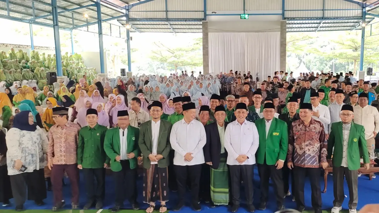 Wakil Menteri Agama (Wamenag) Republik Indonesia, Romo Muhammad Syafi'i, mengunjungi Pesantren Santi Asromo, Majalengka yang berada di bawah naungan Persatuan Ummat Islam (PUI) (Istimewa)