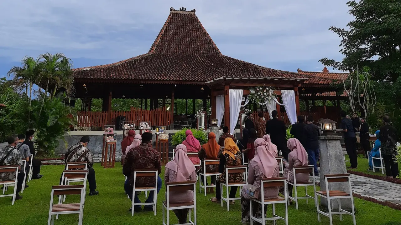 Ilustrasi resepsi pernikahan, Jawa