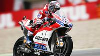 Manajer Yamaha, Wilco Zeelenberg, menilai penampilan apik Andrea Dovizioso membuat musim ini sulit diprediksi. (EPA/Vincent Jannink)