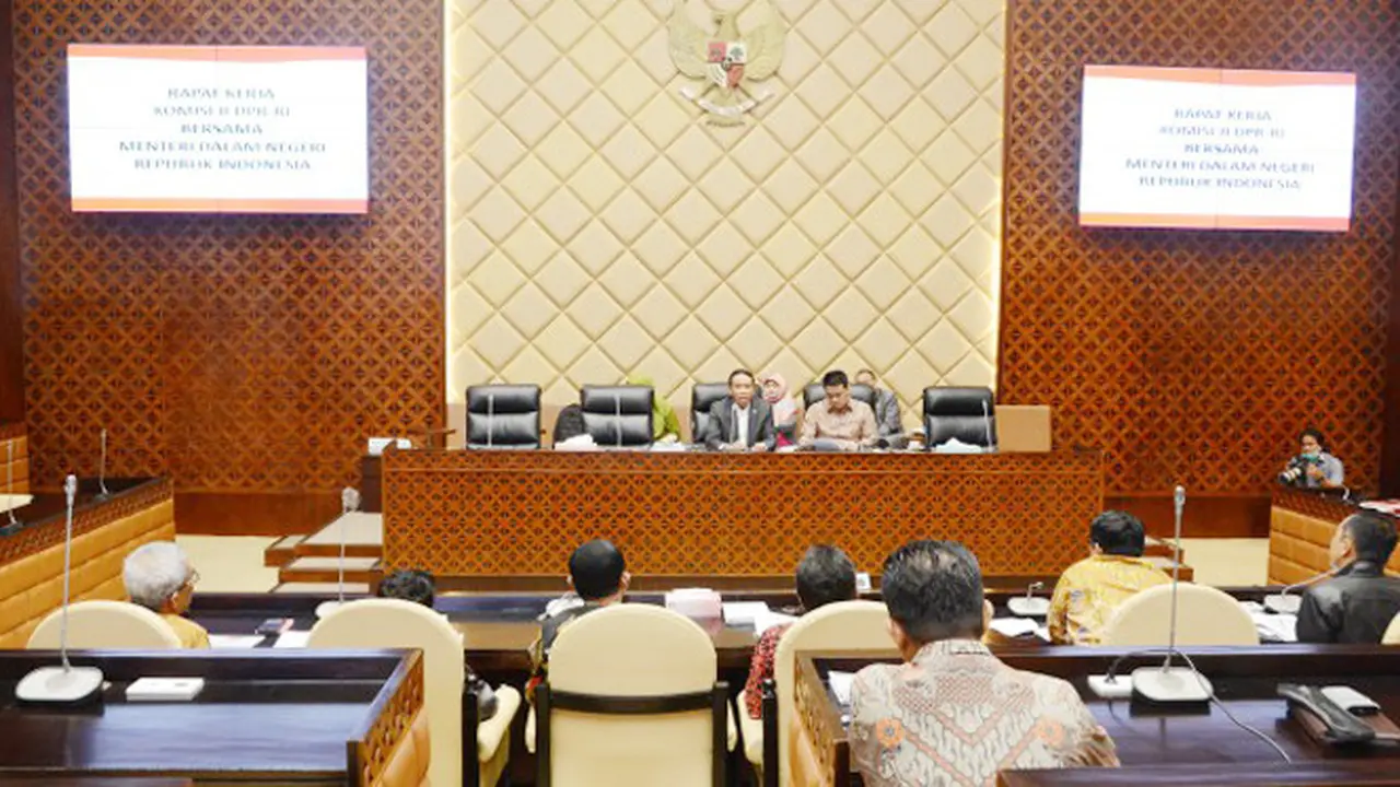 Upaya perekaman KTP-el harus dilakukan semaksimal mungkin, agar pada akhir Desember 2018 jumlah pendataan dan perekaman mendekati 100 persen.