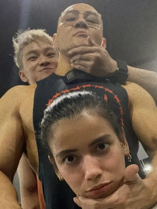 Deddy Corbuzier dan Azka Corbuzier (Instagram/azkacorbuzier)