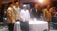 Gubernur DKI Jakarta Basuki Tjahaja Purnama mengawali kegiatan hari ini dengan berkumpul bersama para ulama di Jakarta Islamic Center (JIC), Koja, Jakarta Utara. (Liputan6.com/Ahmad Romadoni)