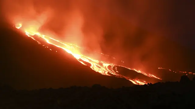 Semburan Lava Gunung Pacaya di Guatemala