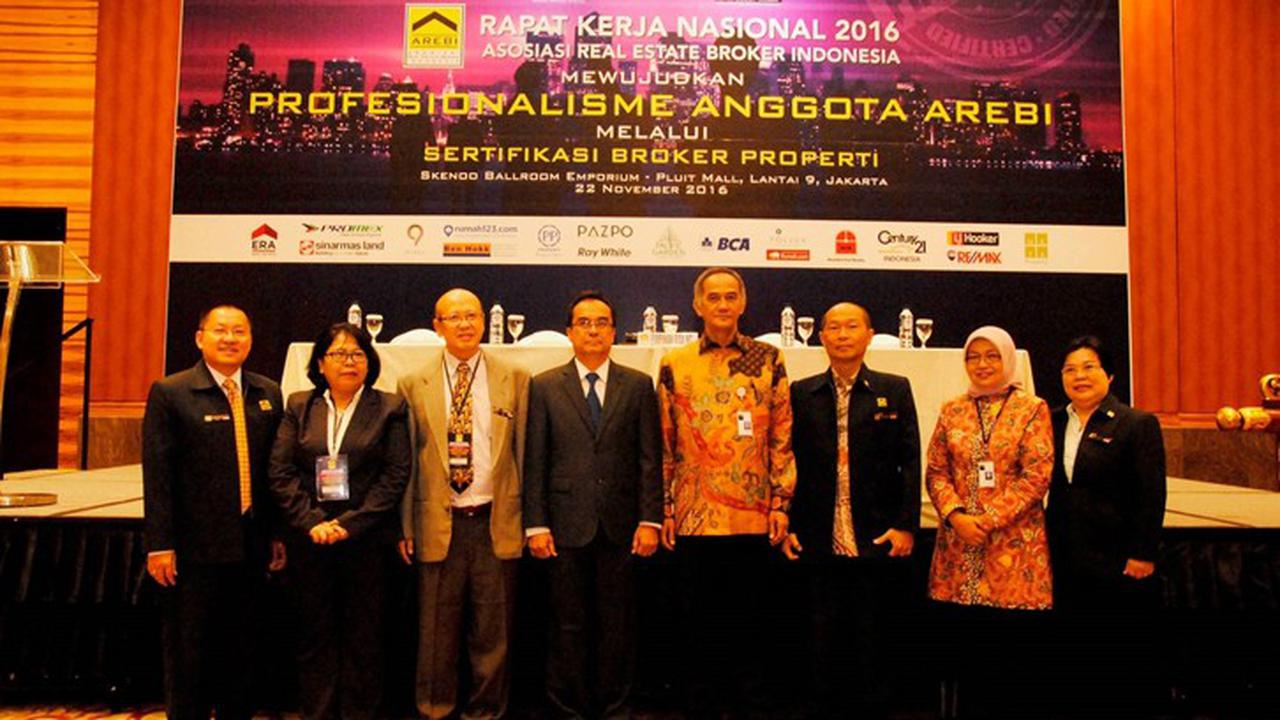 20161201-Broker properti wajib miliki lisensi