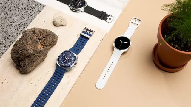 Jam tangan dengan desain timeless yang memiliki fitur lengkap