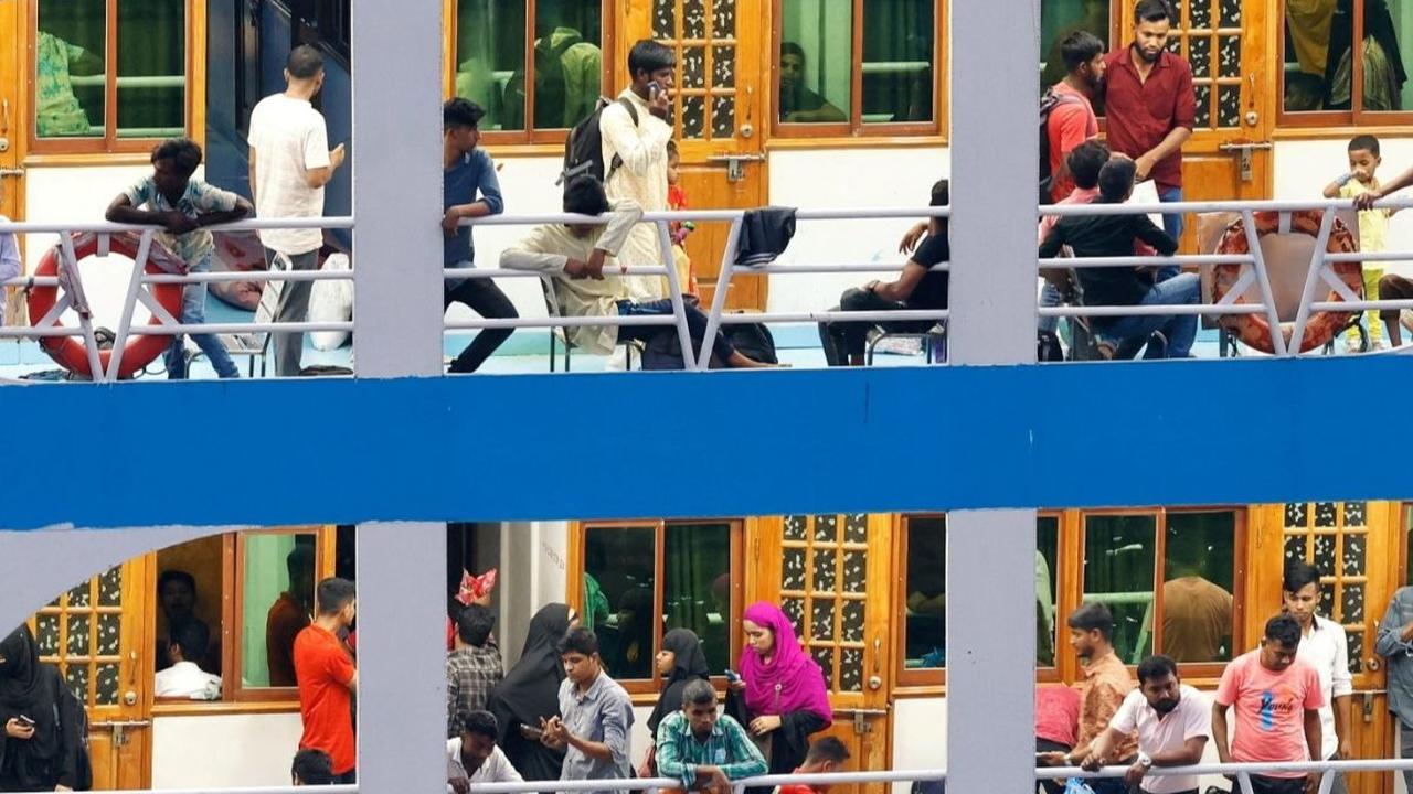 Hari Raya Idulfitri menjadi momen yang sangat ditunggu-tunggu oleh warga muslim seluruh dunia. Foto: REUTERS / Mohammad Ponir Hossain<br>