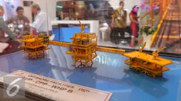 Salah satu maket yang dipamerkan saat pameran Indonesian Petroleum Association (IPA) di JCC, Jakarta, Rabu (25/5). Melalui pameran ini diharapkan dapat memberikan rekomendasi untuk kebijakan pemerintah. (Liputan6.com/Angga Yuniar)
