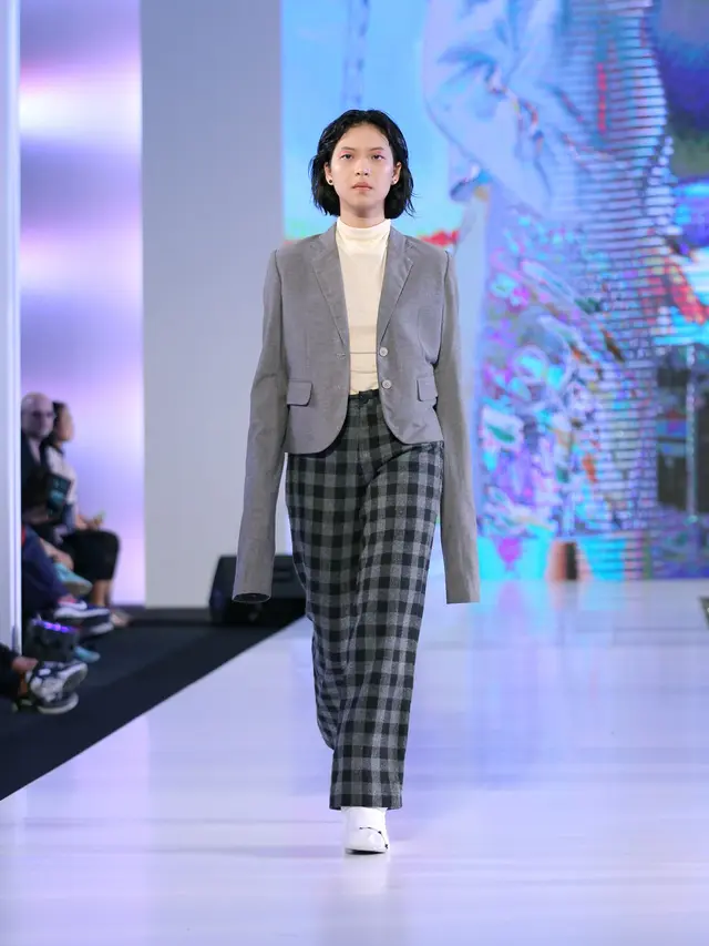 [Bintang] Lassale College Hiasi Rangkaian Fashion Nation 2018 dalam Tema Youth Tonic