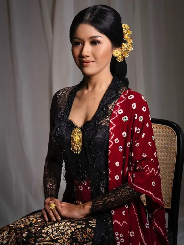 6 Potret Erina S Gudono, Puteri Indonesia DIY 2022 yang Dikabarkan Dekat dengan Kaesang