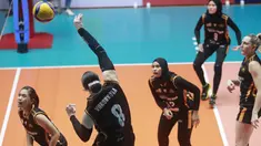 Tim putri Jakarta Popsivo Polwan sukses menjuarai putaran pertama PLN Mobile Proliga 2024 setelah meraih hasil sempurna tak terkalahkan dalam 6 laga. Jakarta Electric PLN menjadi tim keenam yang menjadi korban kesempurnaan Irina Voronkova dkk setelah takluk 1-3 (23-25, 21-25, 25-19 dan 15-25) dalam laga seri keempat putaran pertama di GOR Tri Dharma Petrokimia, Gresik, Jawa Timur, Kamis (16/5/2024). Dengan meraih gelar juara putaran pertama PLN Mobile Proliga 2024, Popsivo Polwan berhak atas hadiah uang pembinaan senilai Rp30 juta. (Dok. PBVSI)