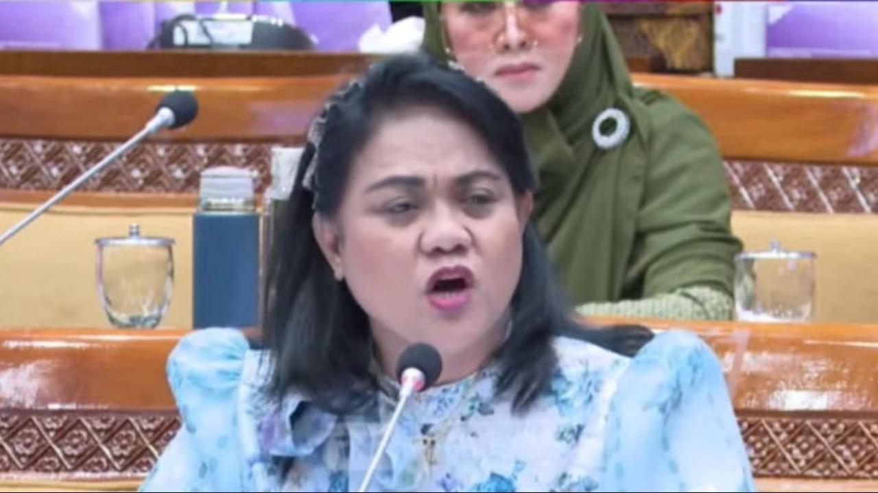 VIDEO: Ngamuk Anggota DPR Skak Nadiem, Emosi Gebrak Meja Minta KPK Periksa Kemendikbud!