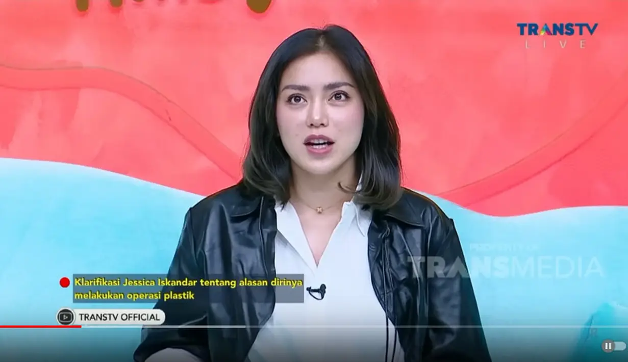 Selain mendapatkan izin suami, juga telah mendapatkan restu dari orang tuanya. Jedar bersyukur karena didukung suami. [Youtube/TRANS TV Official]