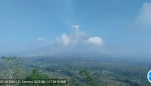Semeru Erupsi 8 Kali, Warga Diminta Waspada