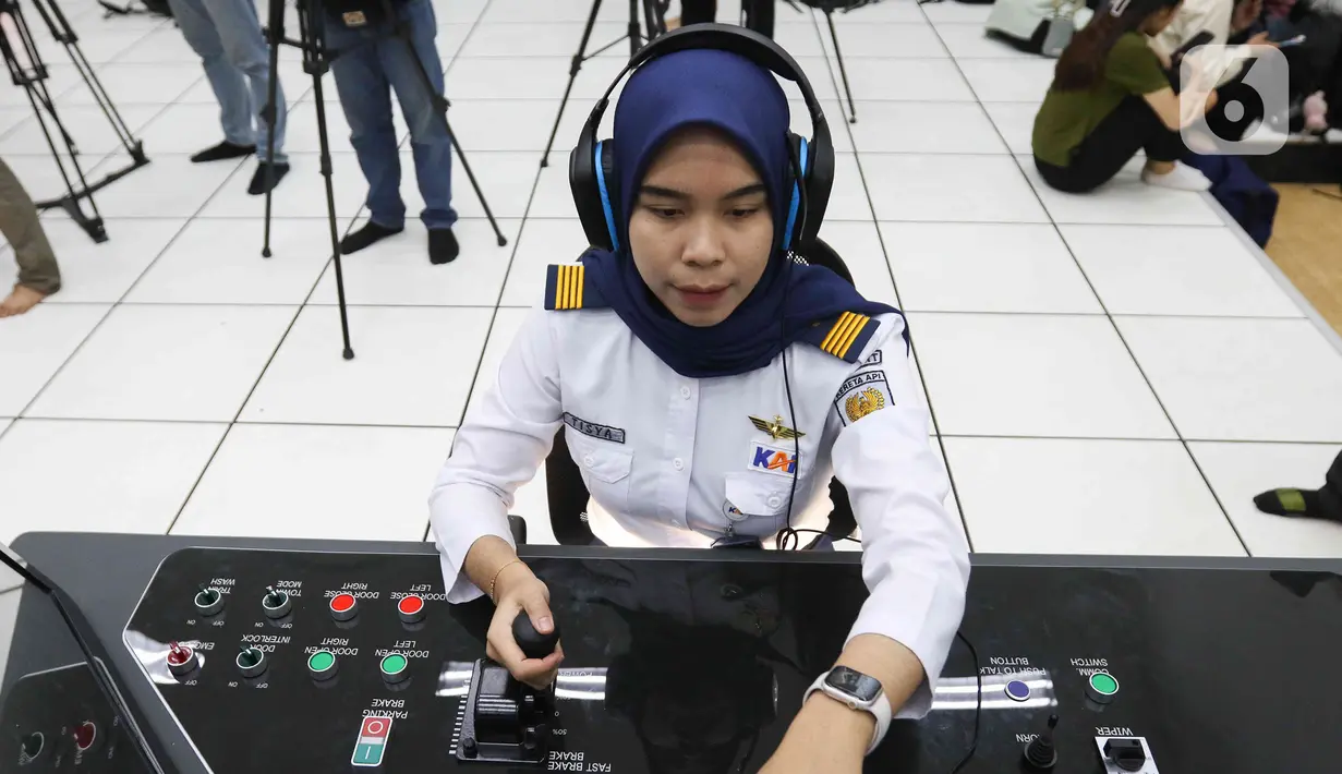 Simulator ini juga dapat difungsikan sebagai tempat praktik untuk mendapatkan sertifikasi dari Dirjen KA.  (Liputan6.com/Herman Zakharia)