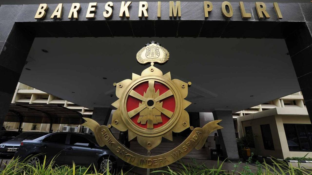 Namun demikian, Djuhandani belum bisa berbicara lebih lanjut terkait agenda pemeriksaan terhadap SS. Karena sampai saat penyidik masih menunggu kedatangan dari SS.<br>
