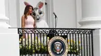 Melania Trump berpidato saat perayaan Paskah ke-139 di Truman balkon Gedung Putih, Washington, Senin (17/4). Acara Paskah tahunan ini juga dimeriahkan dengan lomba menggelindingkan telur. (AP Photo/Carolyn Kaster)