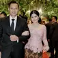 Di beberapa perhelatan, Annisa Pohan selalu setia menemani sang suami, Agus Harimurti Yudhoyono. Tak ketinggalan ia juga kerap menggunakan kebaya minimalis yang tampak menawan. (Liputan6.com/IG/annisayudhoyono)