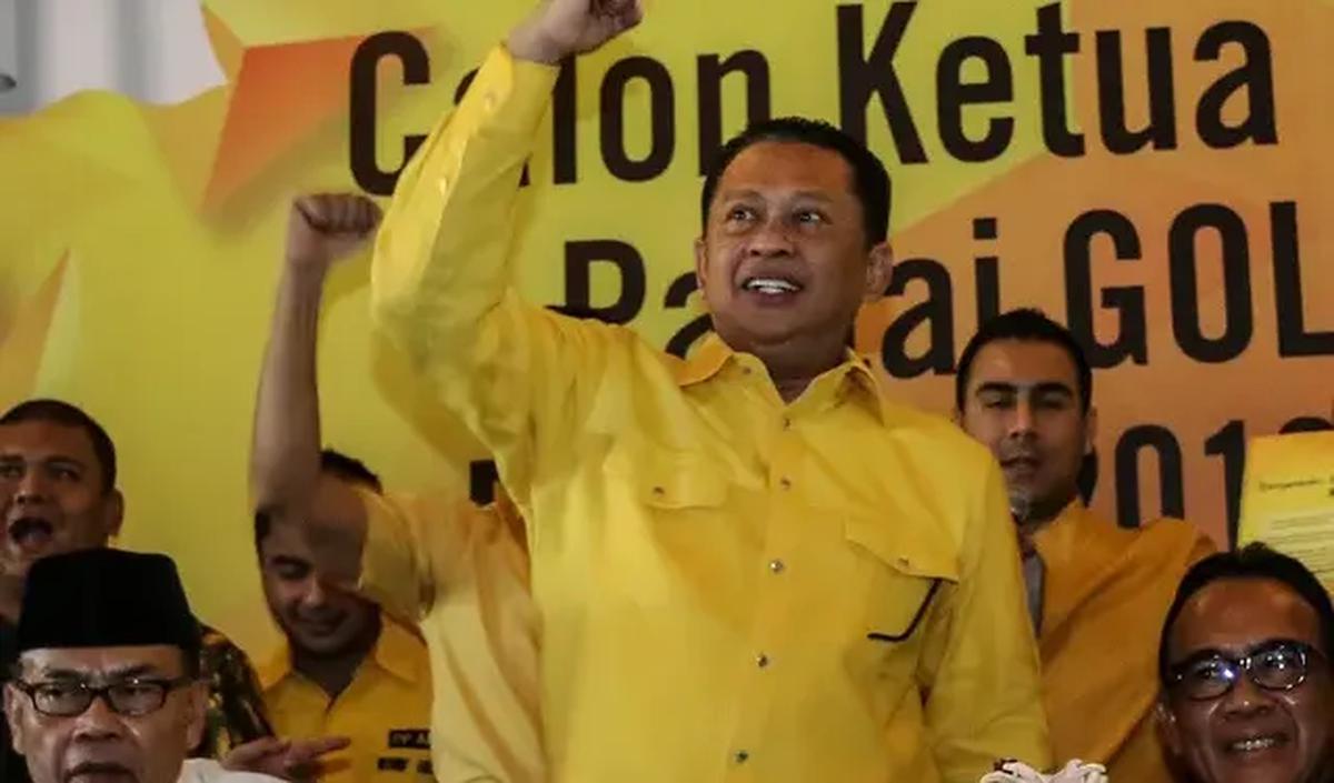 Bamsoet menyatakan kondisi Golkar saat ini baik-baik saja. Menurutnya, partai beringin masih terkonsolidasi dengan baik.

"Golkar masih baik-baik saja, kita masih terkonsolidasi dengan baik," katanya.