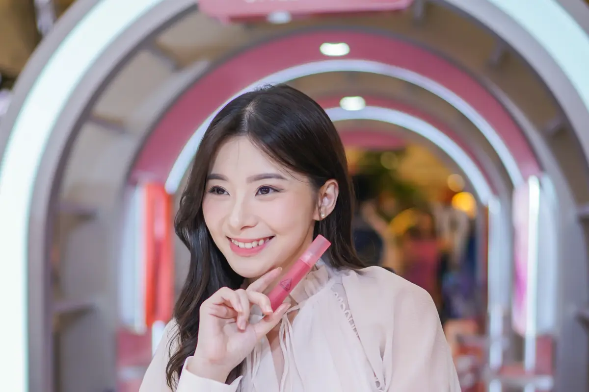 Tren Makeup Korea Terpopuler di 2025: Undereye Blush hingga Blurry Lips, Sudah Coba?