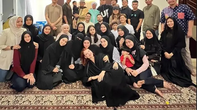 Lesti Kejora gelar pengajian (Instagram/lestikejora)