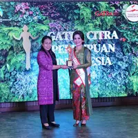 Sukses tuai prestasi, begini kisah Meiline Tenardi yang menerima Anugerah Gatra Citra Perempuan Indonesia 2024 Kategori Adhi Bhakti Krama Pertiwi.