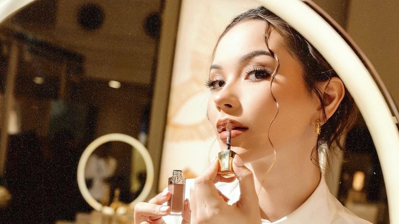 5 Potret Alyssa Daguise Tampil Elegan dengan Brand Dior, Maia Estianty Sampai Memuji
