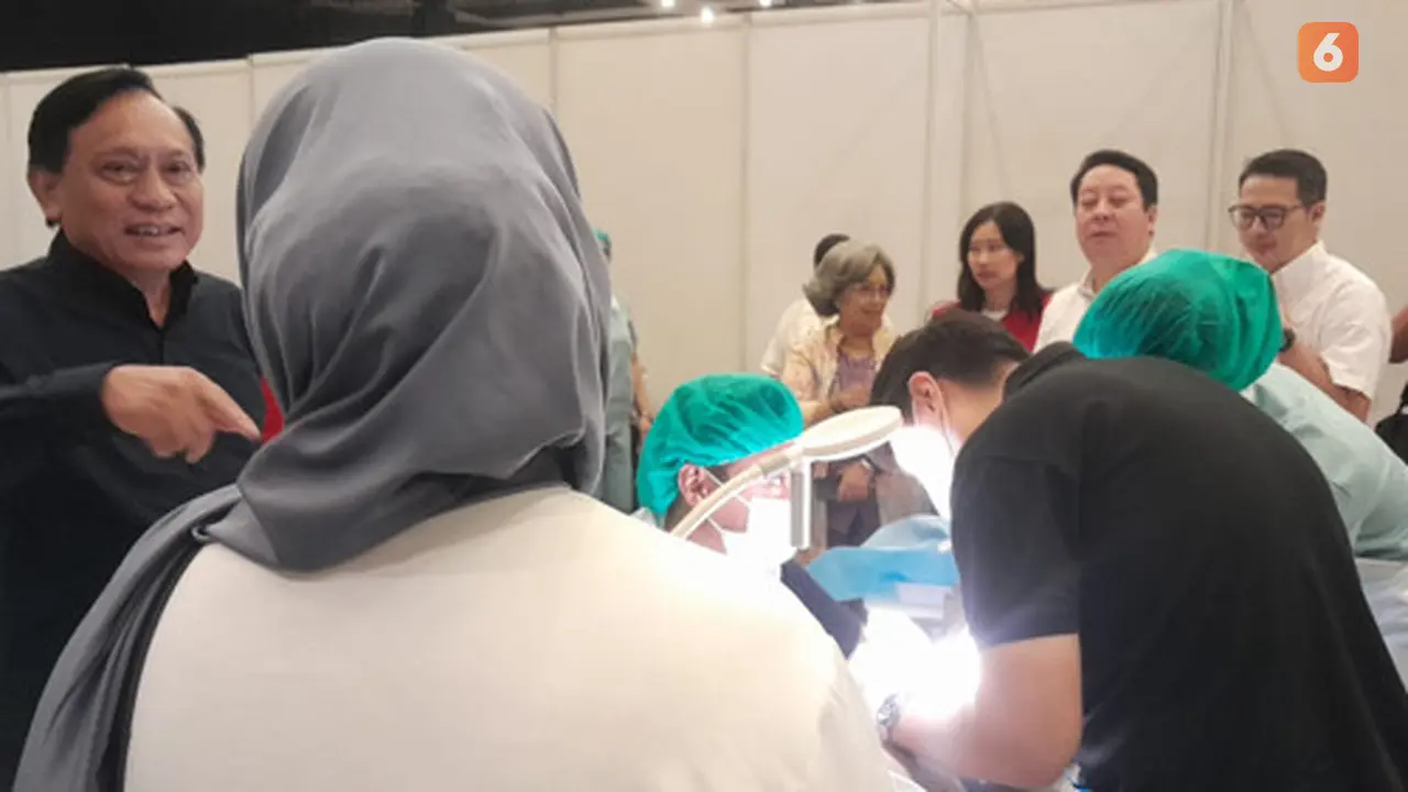Pakuwon Group bekerja sama dengan EMC Healthcare dan Yayasan Pundi Amal Peduli Kasih (YPP) menggelar sunatan massal pada 700 anak di The Kasablanka Hall Jakarta, Selasa, (16/6/2026).