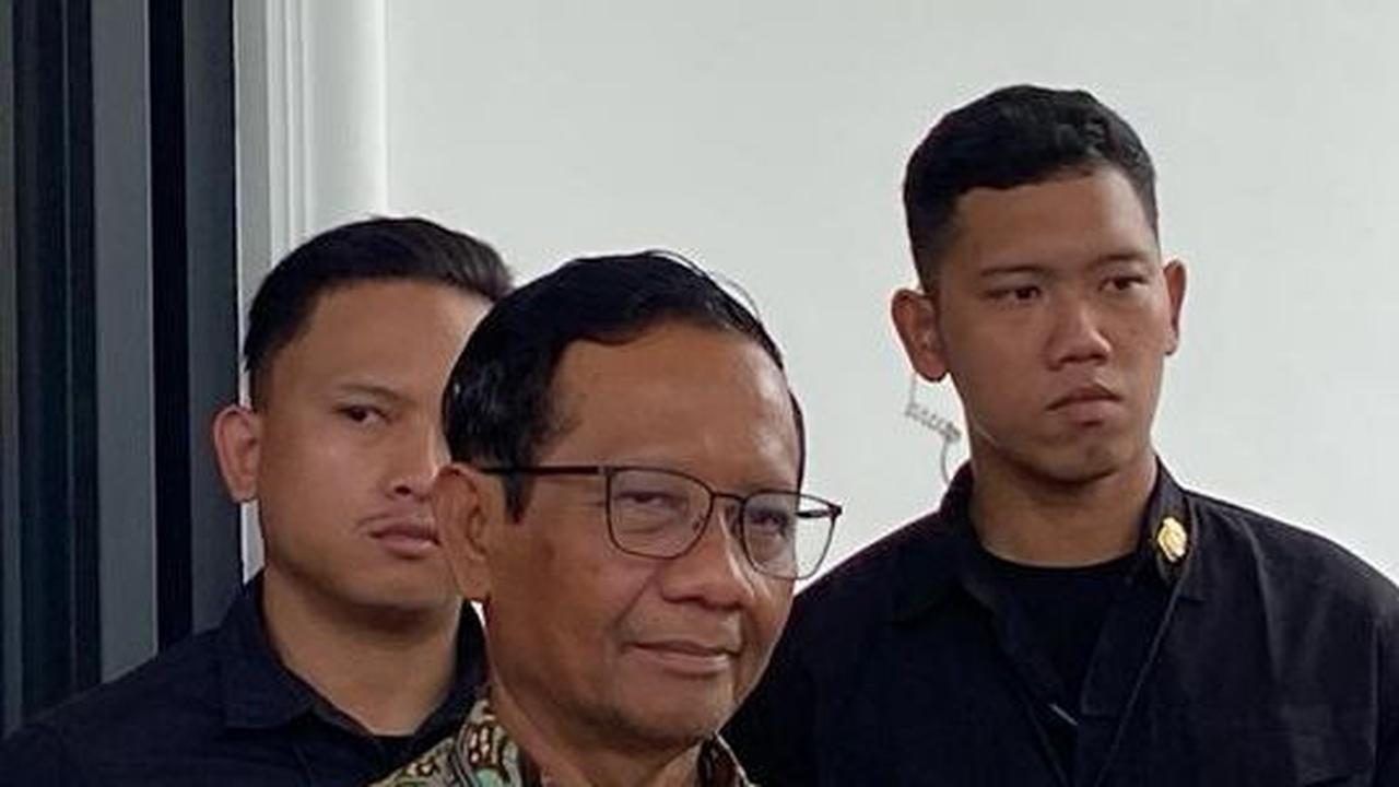 Bertemu Hadi Tjahjanto, Mahfud Titip Pesan Selesaikan Kasus Pelanggaran HAM Masa Lalu