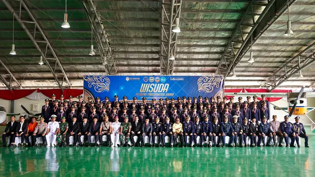 Wabup Mujiono Ajak Lulusan Akademi Penerbangan Banyuwangi Jadi Pelopor Seaplane Indonesia